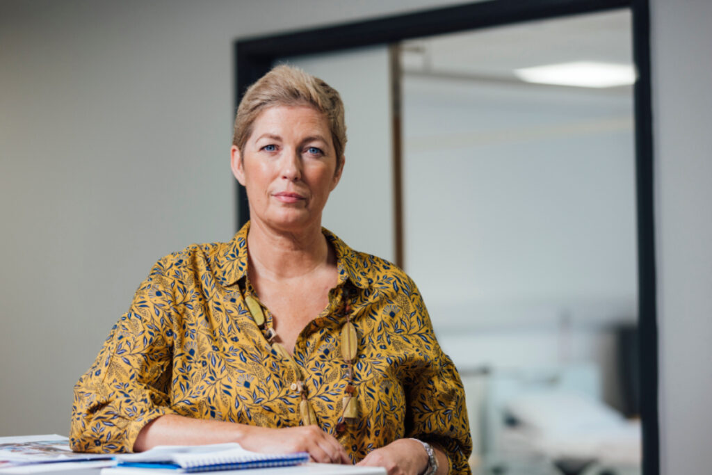 Témoignage d'une salariée qui a pu bénéficier du contrat de prévoyance mis en place par la pme où elle travaille.